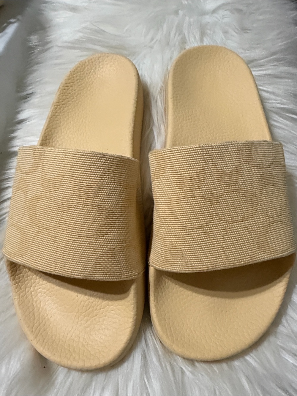 Women’s Slide Sandals in pale yellow